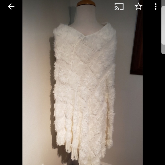 Max Edition Poncho - Picture 3 of 5